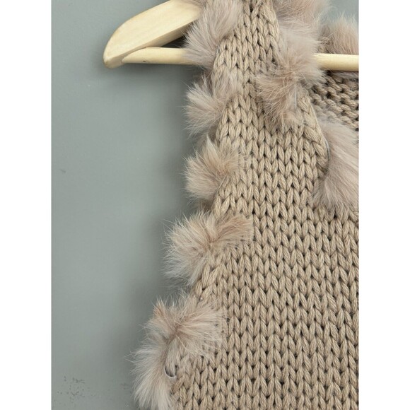 Jenni Max NYC Women’s Sleeveless Beige Knit Fur Sweater Size Medium - Picture 3 of 5